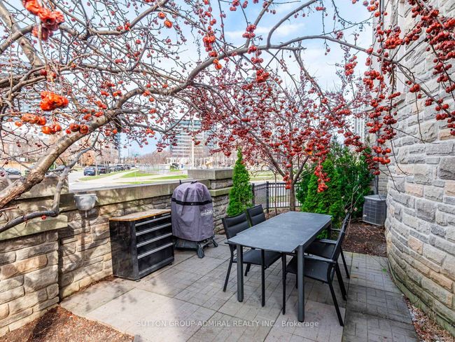 106 Disera Dr, Condo with 3 bedrooms, 3 bathrooms and 2 parking in Vaughan ON | Image 36
