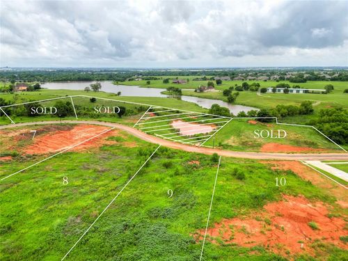 4400 Mahogany Hills Drive, Moore, OK, 73160 | Card Image