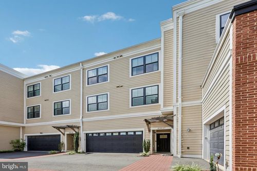 43537 Michigan Sq, LEESBURG, VA, 20176-6597 | Card Image