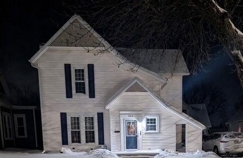 326 N Perry St, Saint Marys, OH, 45885-2116 | Card Image