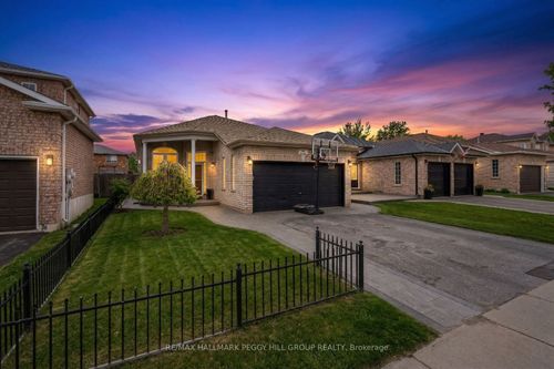 64 Bird St, Barrie, ON, L4N0X3 | Card Image