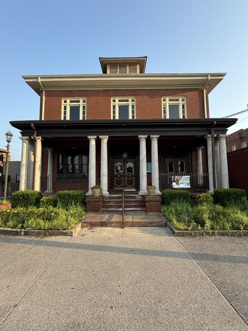 114 E College St, Murfreesboro, TN, 37130-3723 | Card Image