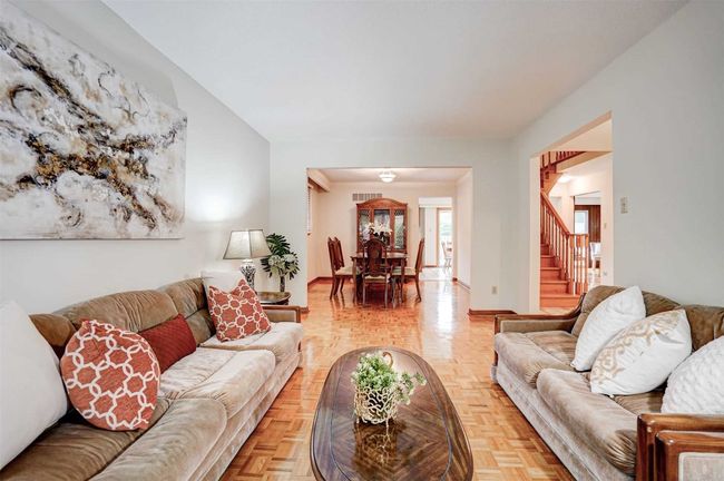 93 Longmeadow Cres, House other with 4 bedrooms, 3 bathrooms and 4 parking in Markham ON | Image 9