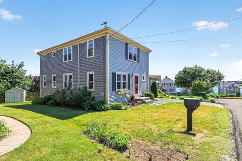 8 Standish Ave, Hull, MA, 02045-1470 | Card Image