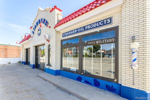 1522 Military St, Port Huron, MI, 48060-5923 | Card Image