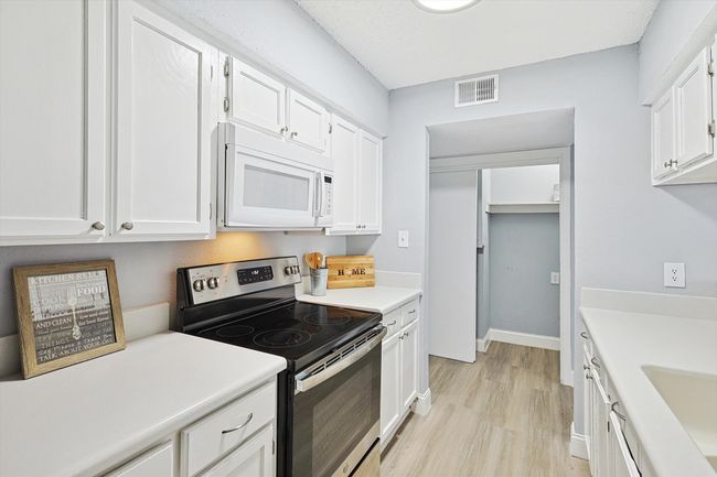 APT-11203 - 9607 Walnut St, Condo with 2 bedrooms, 1 bathrooms and null parking in Dallas TX | Image 12