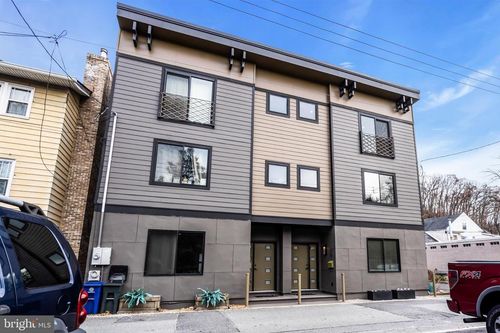 10 Mccready Aly, Lambertville, NJ, 08530-2107 | Card Image