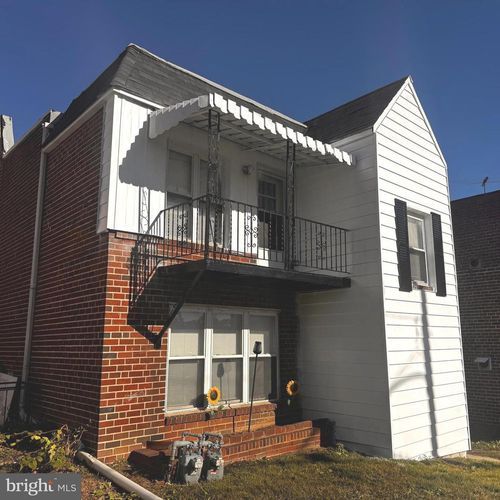 351 Long Ln, UPPER DARBY, PA, 19082-4002 | Card Image