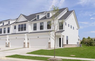 3253 Haflinger Drive, Townhouse with 3 bedrooms, 2 bathrooms and null parking in Zionsville IN | Image 2