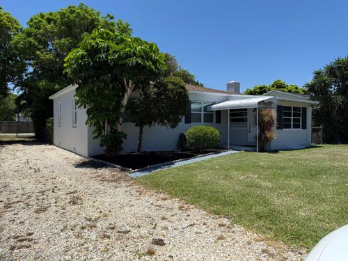 332 S Swinton Ave, Delray Beach, FL, 33444-3551 | Card Image