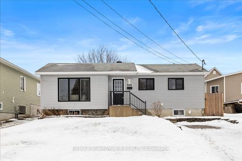 789 5th St, Renfrew, ON, K7V1G3 | Card Image