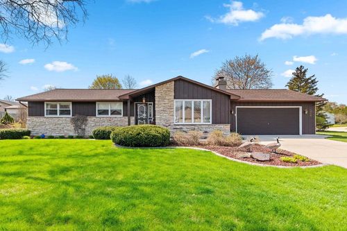 2218 Town Hall Road, BELLEVUE, WI, 54311 | Card Image