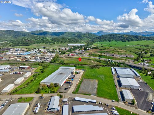 4553 Old Highway 99 S, Roseburg, OR, 97471 | Card Image