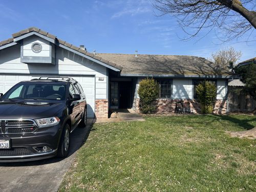 3317 St Gotthard Way, Ceres, CA, 95307-2285 | Card Image