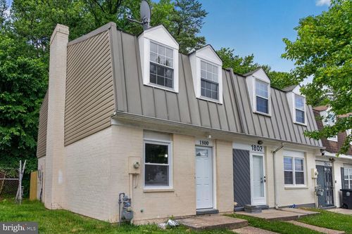 d-96-1800 Village Green Dr, LANDOVER, MD, 20785-4115 | Card Image