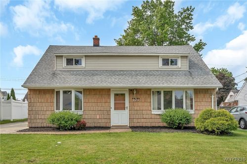121 E Somerset Ave, Tonawanda, NY, 14150-8511 | Card Image