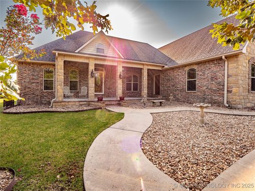 30 Georgetown Cir, McAlester, OK, 74501-1965 | Card Image