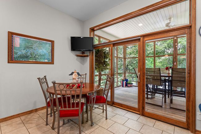 Dining Area | Image 23