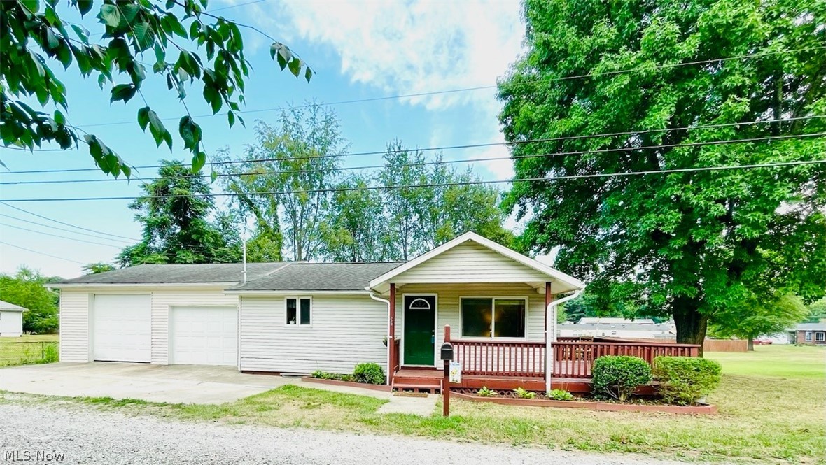 Meadowlark Dr, Williamstown, WV 26187