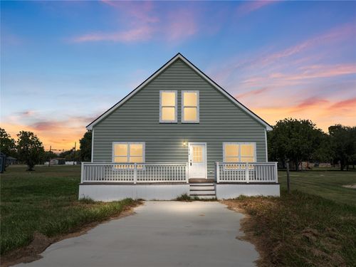 1014 Humphrey Ave, Palacios, TX, 77465-4216 | Card Image