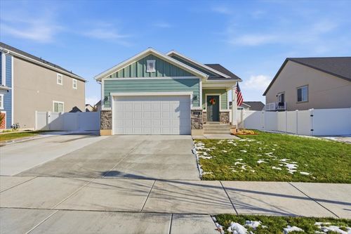 6548 N Fiona St, Eagle Mountain, UT, 84005-5171 | Card Image