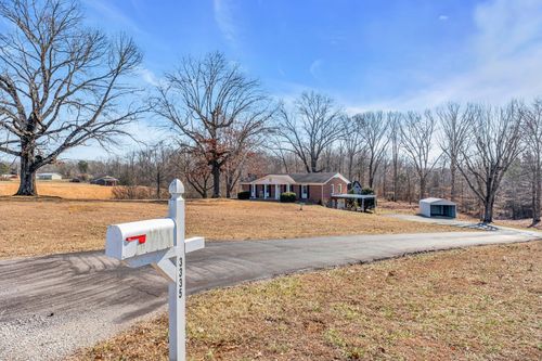 3335 Hill Town Rd, Santa Fe, TN, 38482-3137 | Card Image