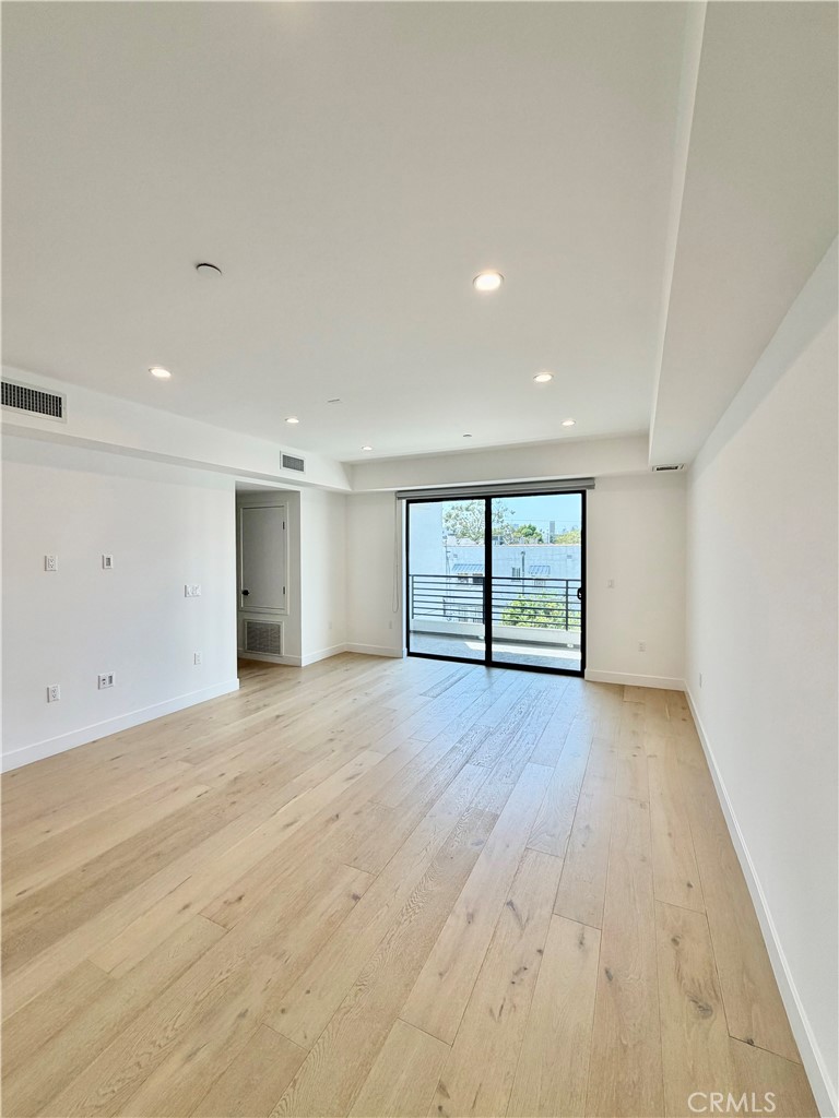 Residential Lease in Los Angeles 4