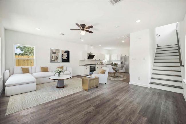 Kitchen/living/dining staged | Image 7