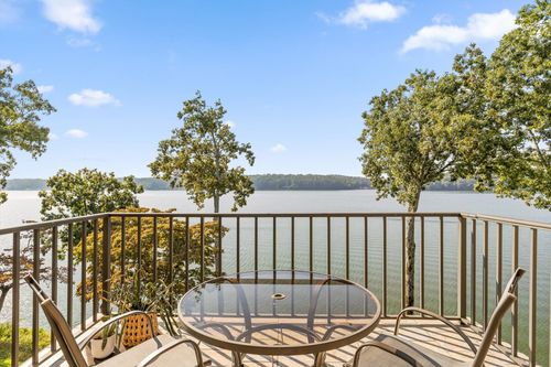 unit-304-4332 Lakeshore Ln, Chattanooga, TN, 37415-7160 | Card Image