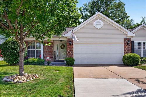30 Hunting Manor Dr, Saint Charles, MO, 63303-1808 | Card Image