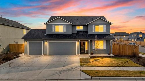 3308 Nw 9th St, Redmond, OR, 97756-3304 | Card Image