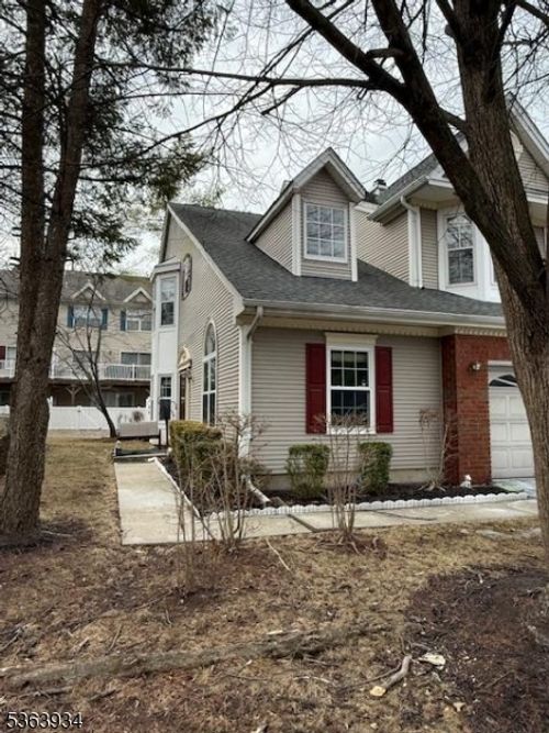88 Sapphire Ln, Franklin Park, NJ, 08823-1633 | Card Image