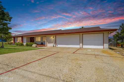 21041 Lonely Lane, Tehachapi, CA, 93561 | Card Image