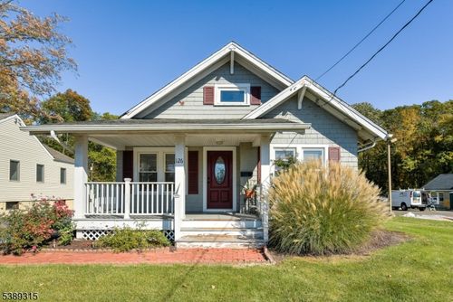 126 Snyder Ave, Berkeley Heights, NJ, 07922-1101 | Card Image