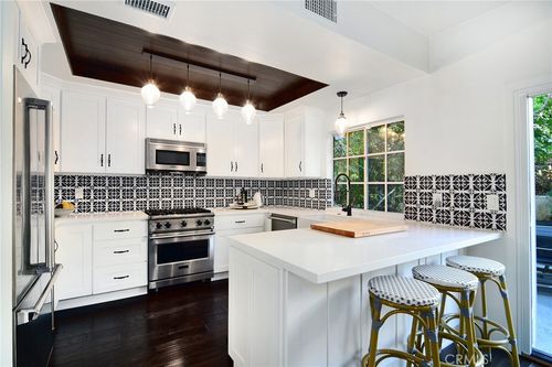 5535 Shadow Canyon Pl, Westlake Village, CA, 91362-5268 | Card Image