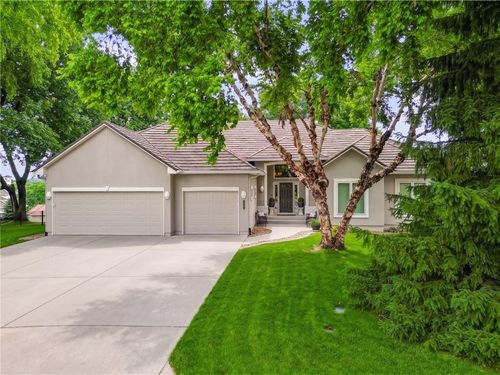 4317 Ne Maplegate Ct, Lee's Summit, MO, 64064-1654 | Card Image