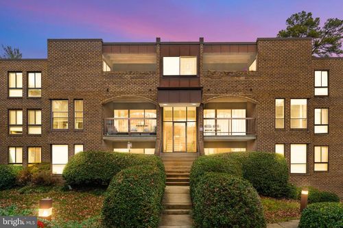 apt-203-11200 Chestnut Grove Sq, RESTON, VA, 20190-5103 | Card Image