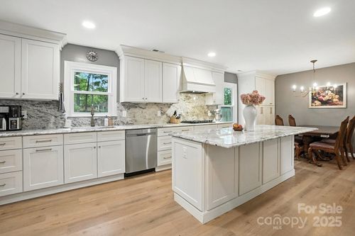 7551 Yellow Pine Ct, Charlotte, NC, 28277-9159 | Card Image