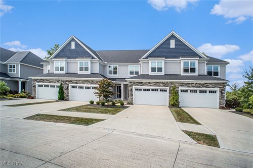 9410 Aquila Ct, Broadview Heights, OH, 44147-4004 | Card Image