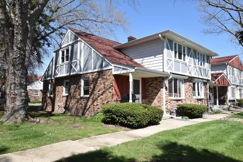 5132 S King Arthurs Court, Greenfield, WI, 53221 | Card Image