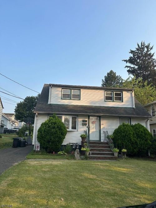 169 Bergen Ave, Clifton, NJ, 07011-1862 | Card Image