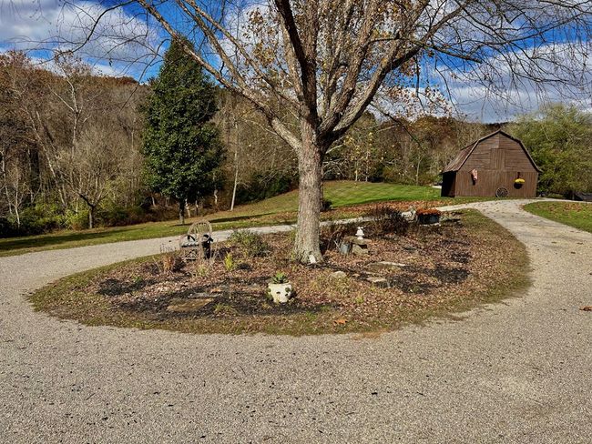 213 S Benner Hill Rd, Home with 3 bedrooms, 1 bathrooms and 1 parking in Bainbridge OH | Image 52