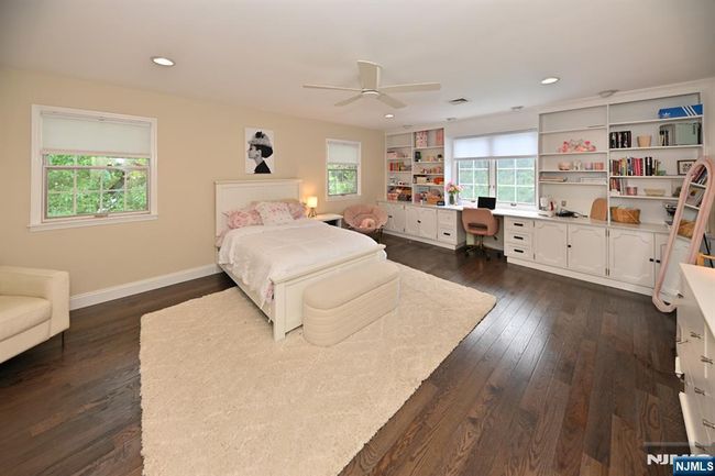 254 University Way, House other with 5 bedrooms, 5 bathrooms and null parking in Paramus NJ | Image 37
