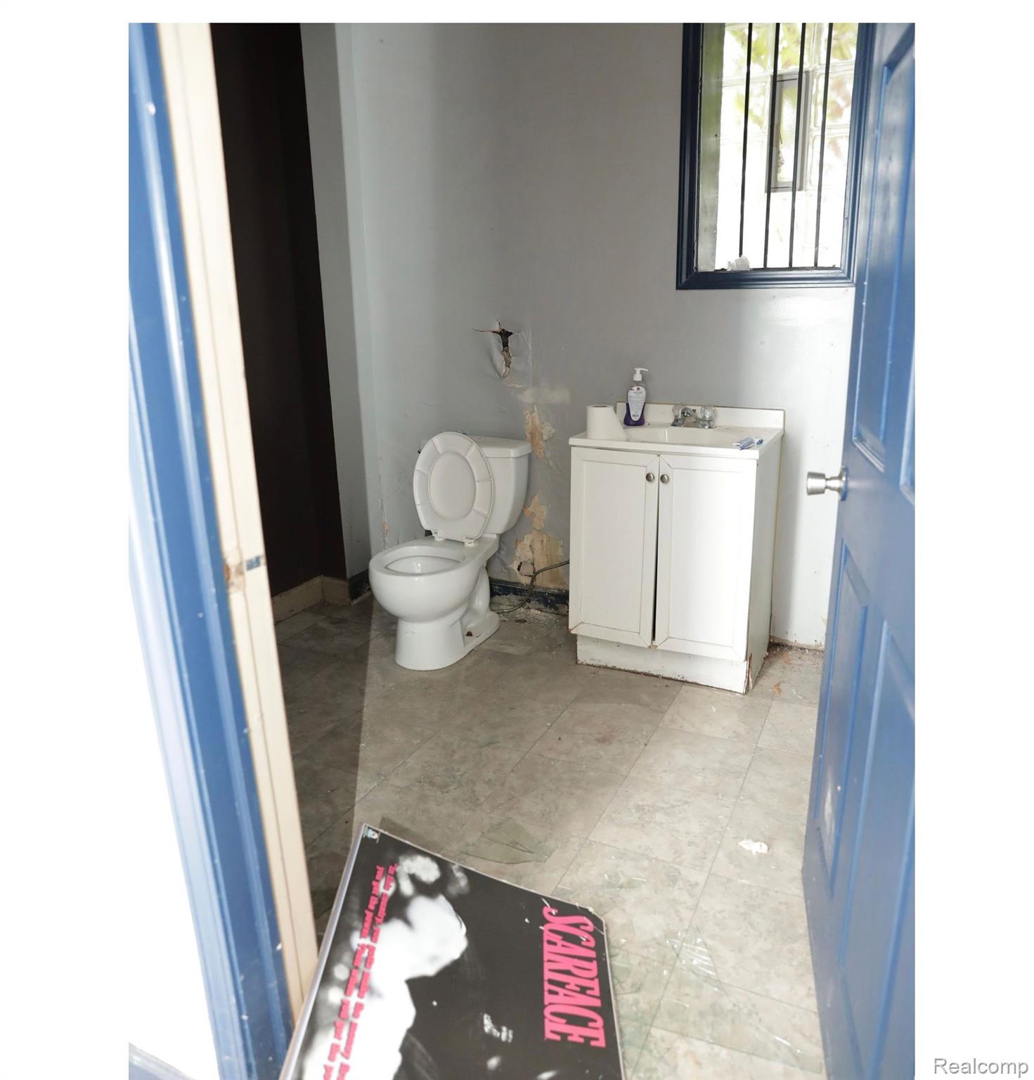 Commercial Sale in Detroit 5