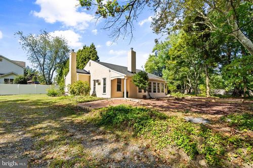 628 Hulmeville Rd, Langhorne, PA, 19047-3614 | Card Image