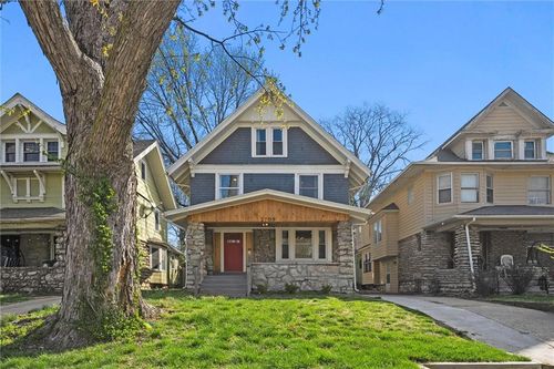 2709 Harrison St, Kansas City, MO, 64109-1232 | Card Image