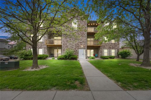 304-2853 Coral Ct, Coralville, IA, 52241-2858 | Card Image