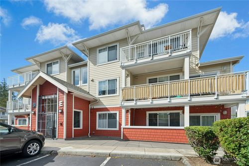 e202-517 225th Ln Ne, Sammamish, WA, 98074-7179 | Card Image
