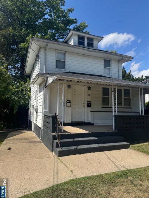 fl-1st-39 S Farview Ave, Paramus, NJ, 07652-2629 | Card Image