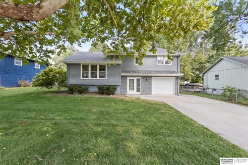 7405 S 89th St, La Vista, NE, 68128-2344 | Card Image